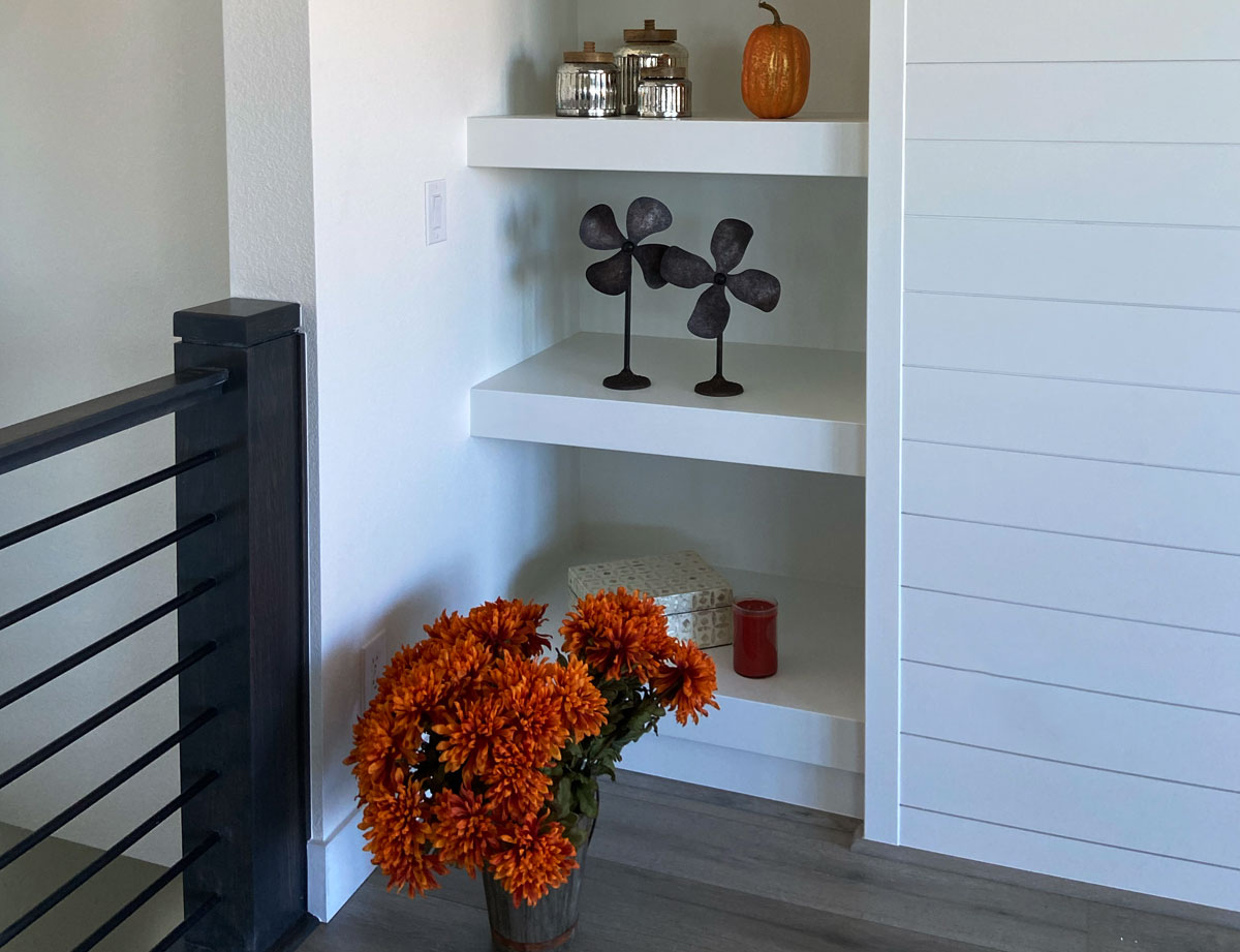 Warm color Pallet bookshelf design